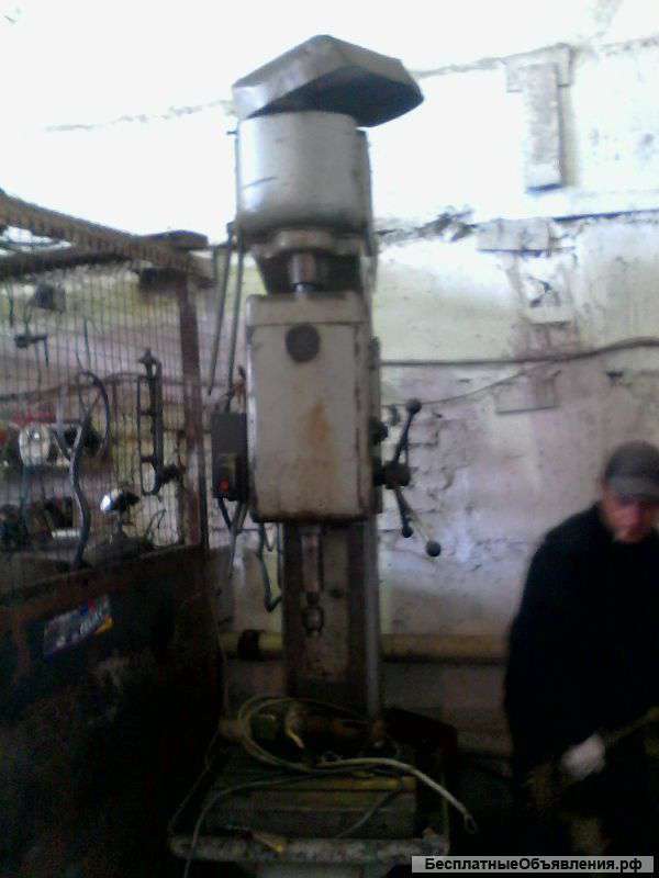 Станок сверлильный 2А135