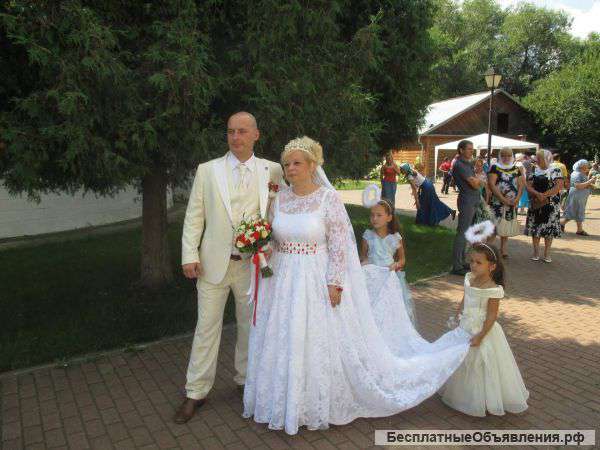 Свадебное платье