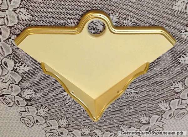 Полка для икон угловая с отверстием для лампады