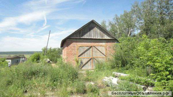 Промышленная база. На участке 1.2 Га.