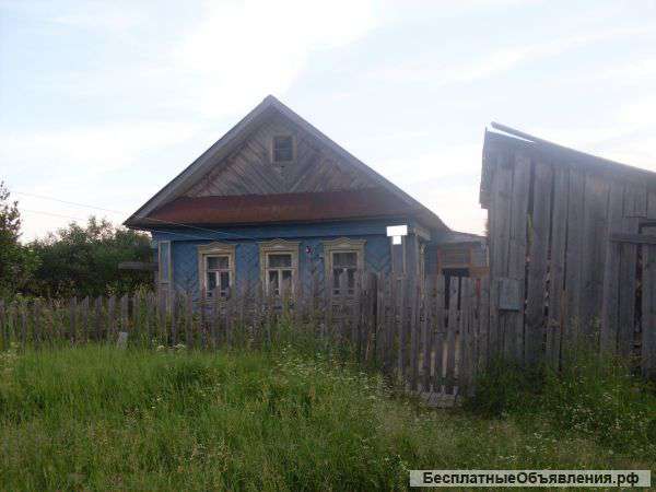Дом с земельным участком