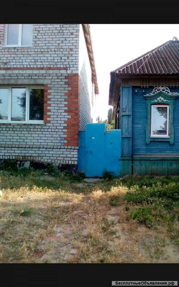Два дома на участке
