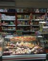 Продуктовый магазин в спальном районе