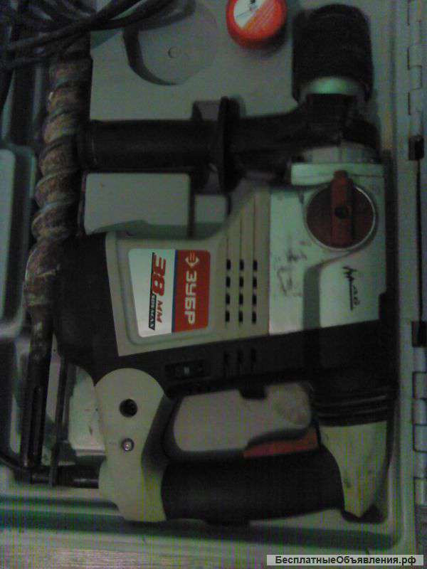 Перфоратор 1100вт 8дж