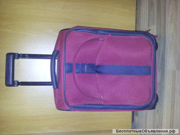 Чемодан titan