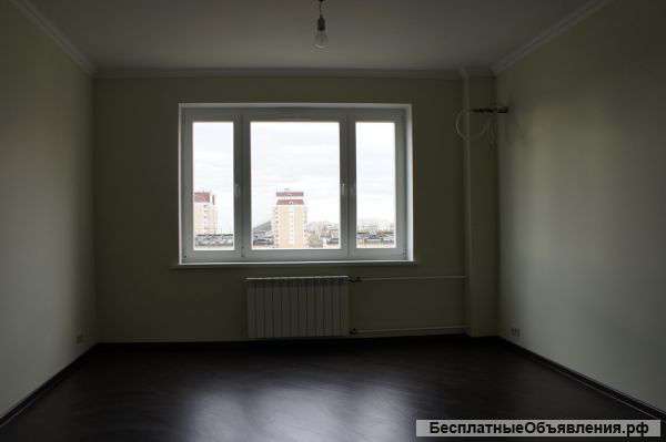 Обои, двери, ламинат