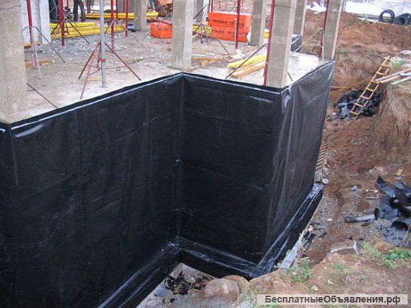 Гидроизоляция фундамента мастиками, напылением жидкой резины