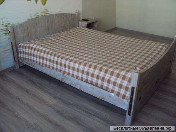 Кровать