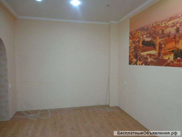 Продаю 2-х комнатную квартиру на 1-м этаже 16-ти этажного дома.