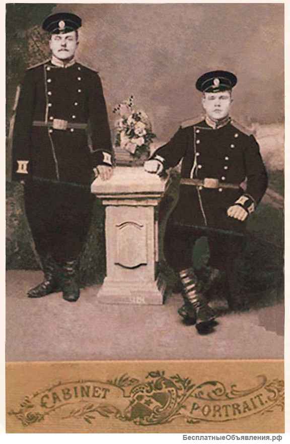 Реставрация старых или повреждённых фотографий, а также отрисовка