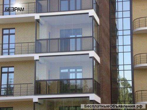 Полностью стеклянный балкон, без рам и перегородок