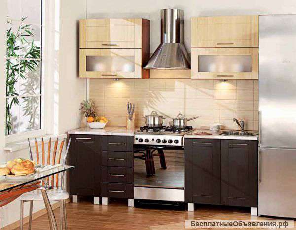 Простой кухонный гарнитур