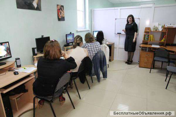 Инспектор отдела кадров