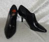 Apri by Italian shoemakers women's ankle booties black zip heels size 9.5 NEW