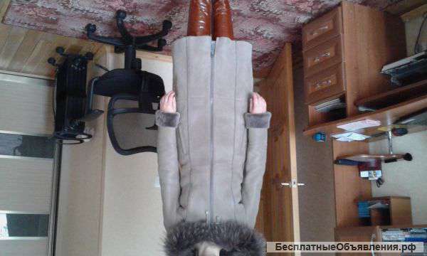 Дублёнку женскую 44-46р. с капюшоном