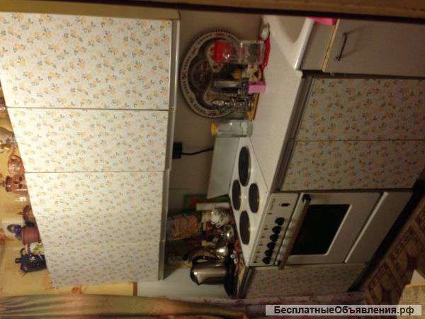 Продам кухонный гарнитур и электрическую плиту