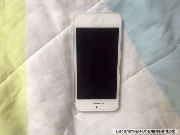 Продам iPhone 5 белого цвета в отличном состоянии