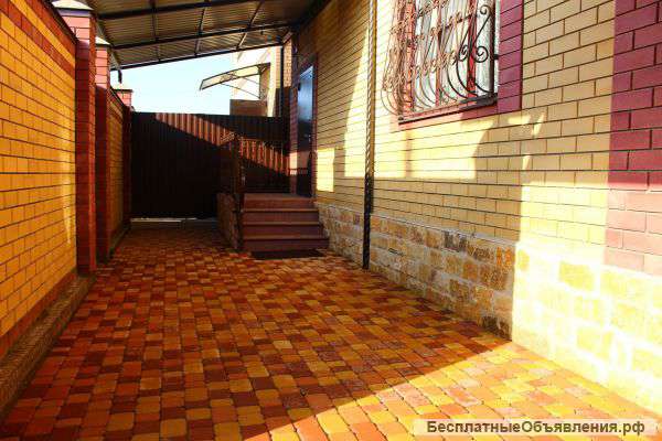 Новый дом с ремонтом и мебелью