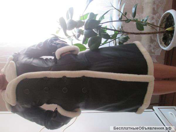 Жен.дубленку 46 р-р натур.