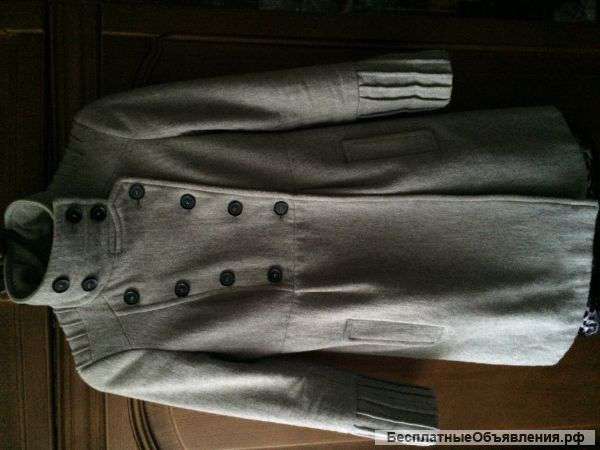 Продаю б/у пальто zara