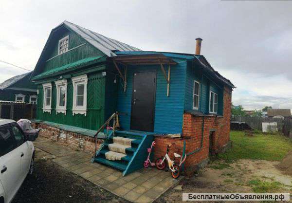 Крепкий деревенский дом