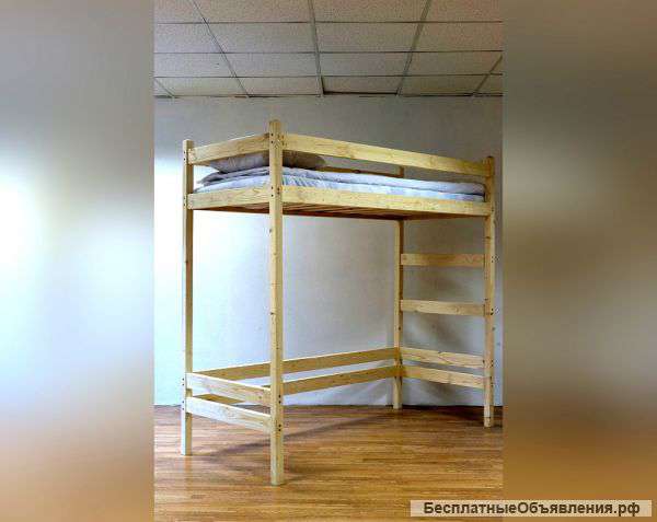 Кровать-чердак из массива сосны