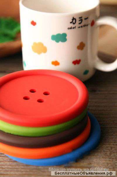 Подставка под кружку в виде пуговицы.