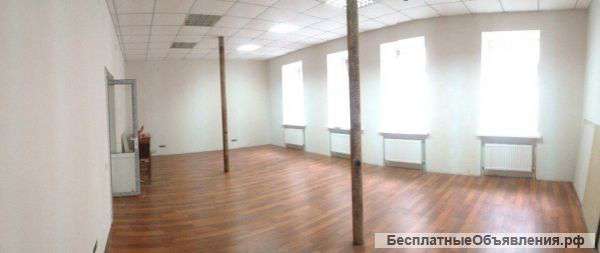 В центре помещение под бизнес