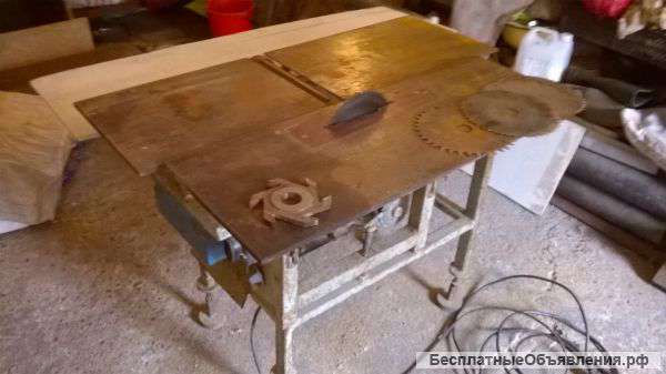 Деревообабатывающий станок
