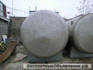 Ёмкости нержавеющая, горизонтальные,объем — 8,5 куб.м.