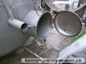 Ёмкости нержавеющая, горизонтальные,объем — 8,5 куб.м.
