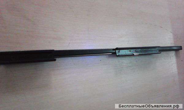 Держатель стекла левой двери Hyundai Porter