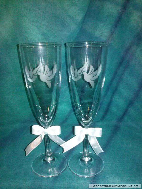 Свадебные бокалы голубки