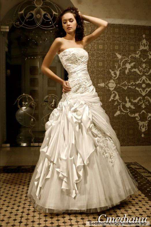 Шикарное платье от дизайнера Н. Романовой напрокат