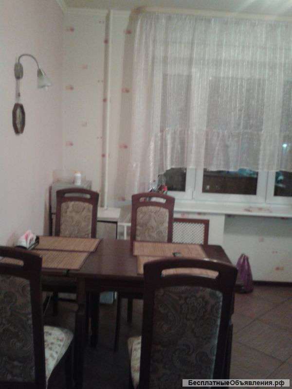 Продаю 2комнатную на Думенко