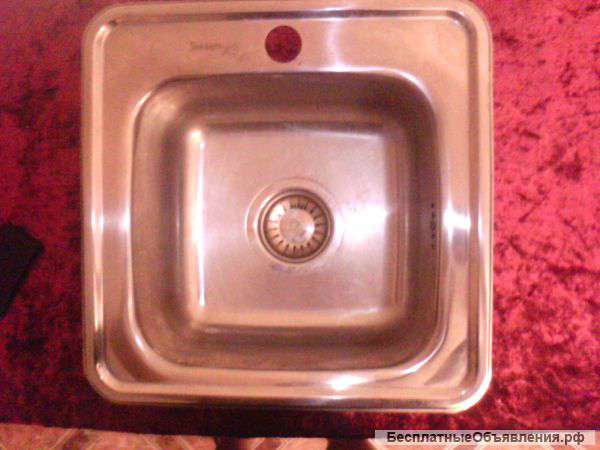 Мойка для кухни врезная