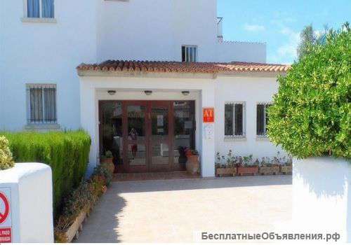 Современный отель в Порт де Польенса, Майорка, Балеарские острова, Испания