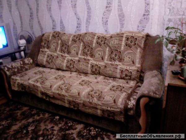 Диван и два кресла