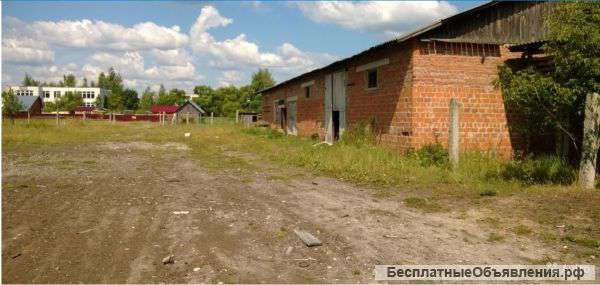 Участок с постройками, пром назначения площадью 1га