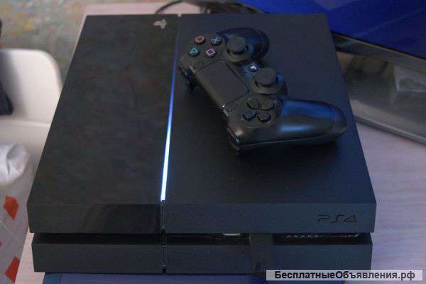 Sony PlayStation 4, PS4 500 Гб + игра