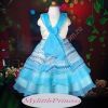 Детское платье голубое с цветком и ярким принтом