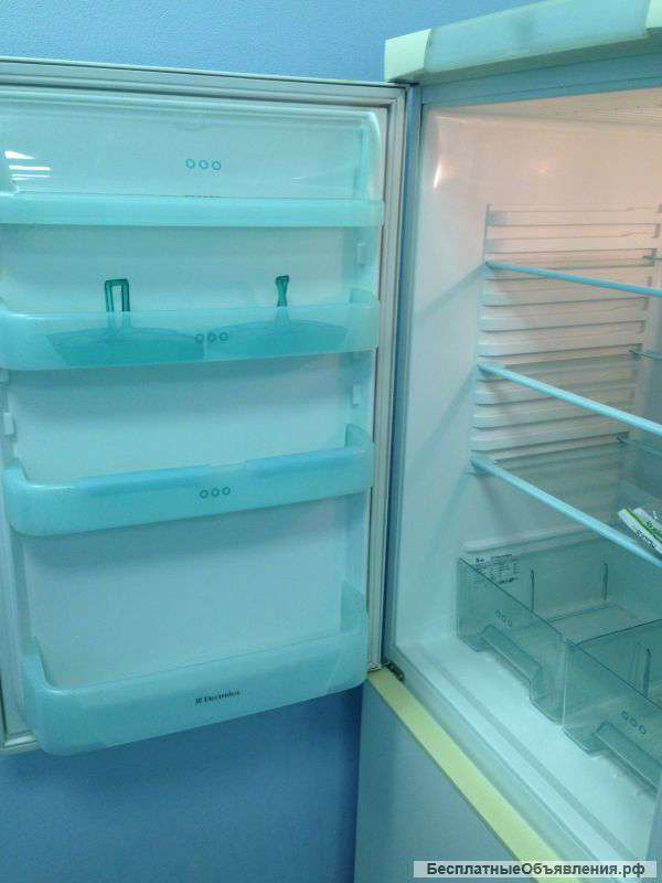 Холодильник Electrolux