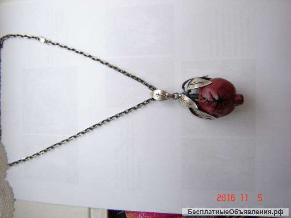 Кулон гранат