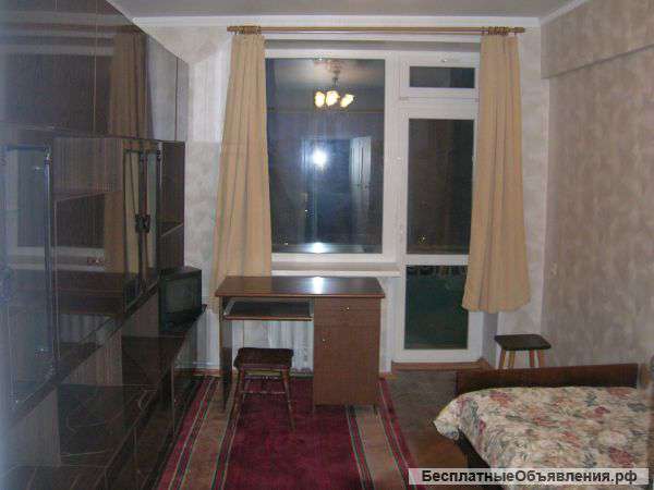 Сдам комнату 14 кв. м. Автозаводская 2