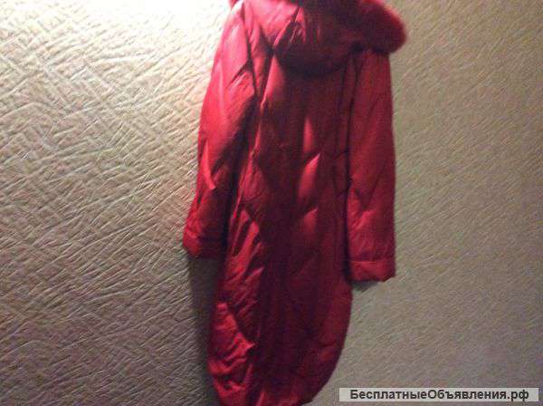 Пуховик красный б/ у