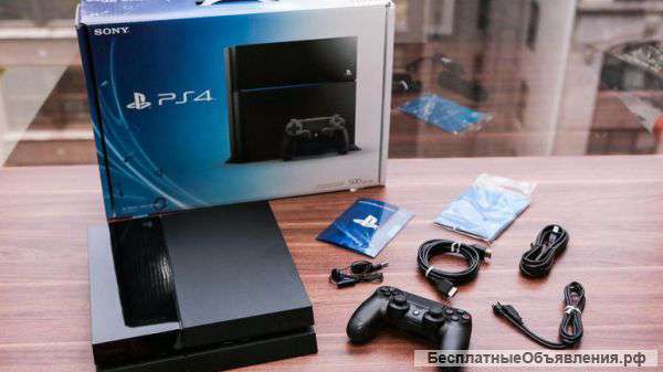 PlayStation 4. 2 джостика игры GTA UFC
