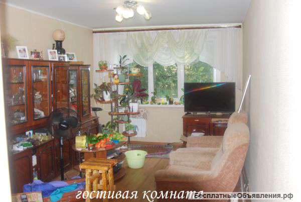 Двух комнатную 47,5 м2. Октябрьский 23А . В тихом спальном районе 2-й этаж.