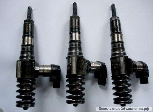 Форсунка топливная VAG 03G130073D VW Passat B6 2.0 TDI