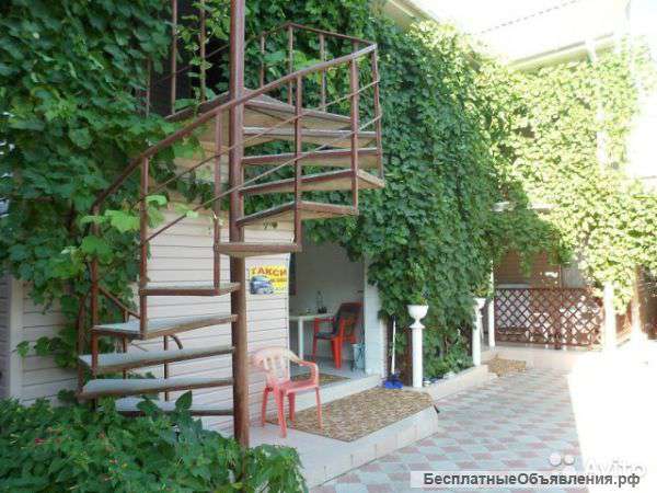 Дом + мини гостиница на берегу Чёрного моря ;))