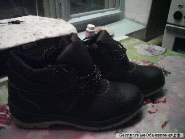 Ботинки мужские черные45 размер